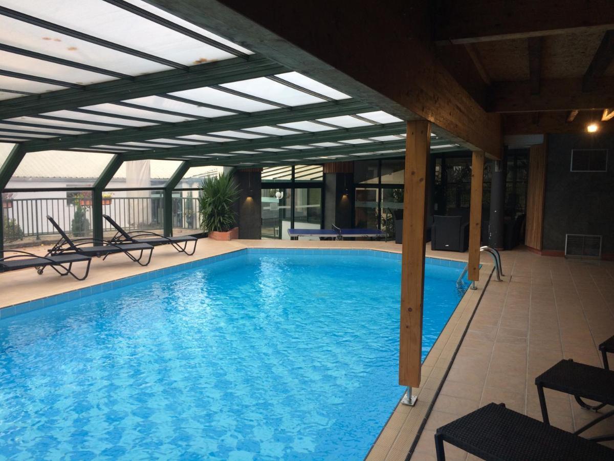 Logis La Residence Le Val-dʼAjol 외부 사진